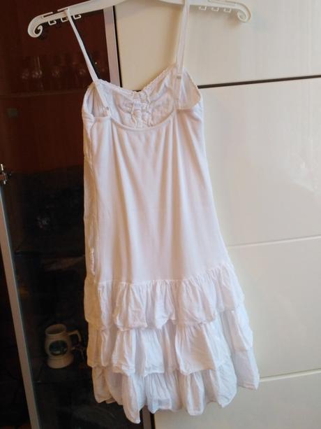 Šaty na ramienka, s