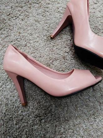 Damske ruzove lodicky, 38