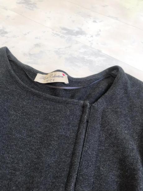 Svetrík s asymetrickým zipsom, l