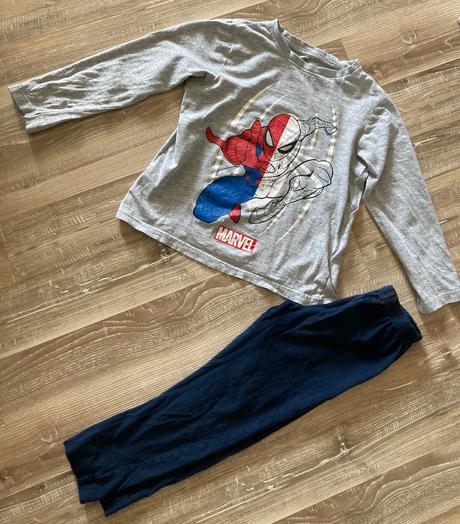 Pyžamo, marvel,110