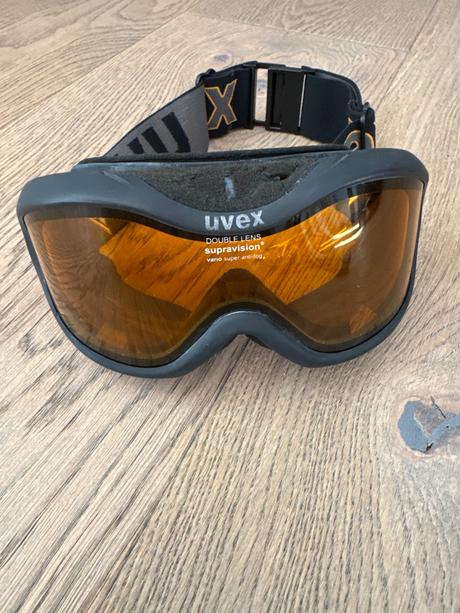 Lyziarske okuliare uvex, 