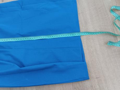 Spoločenské šaty, 38