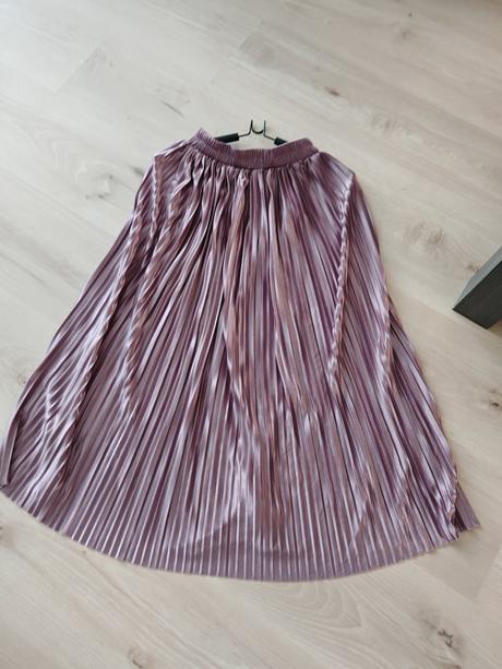 Používaná midisukna staroruzova uni, 