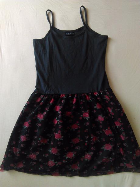 Zachovalé kvietkové šatočky okay, okay,l