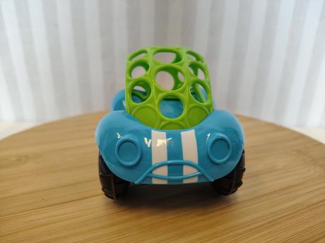 Svetlo modré autíčko oball, rattle&roll, 11,5 cm,