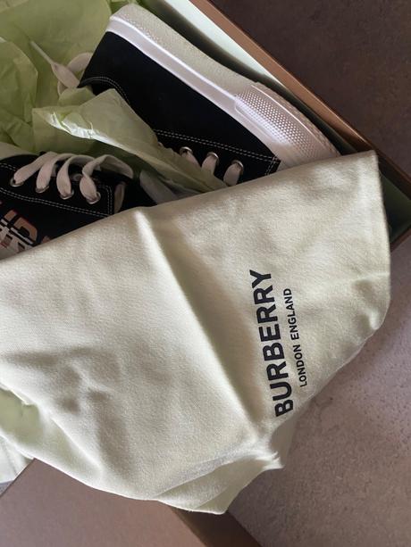 Burberry kids mini larkhall logo, burberry,32