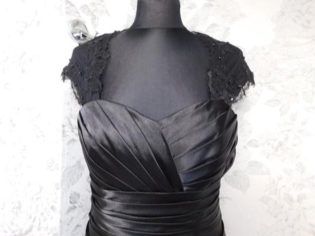 Luxusne puzdrove šaty, 40