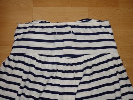 Bielo-modre tricko bez ramienok pasik, xs