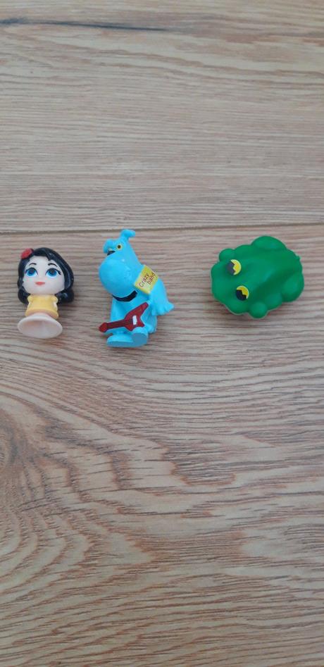 Figúrky z vajíčok, jogurtov a lízatiek, 