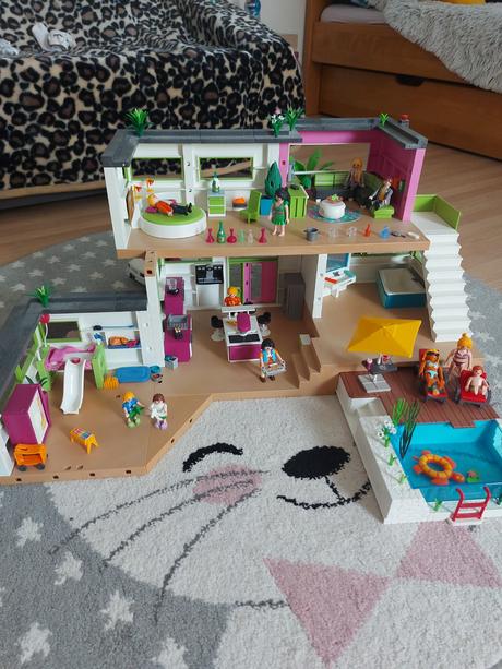 Playmobil obrovská vila+bazén+hosťovský dom+auto, 