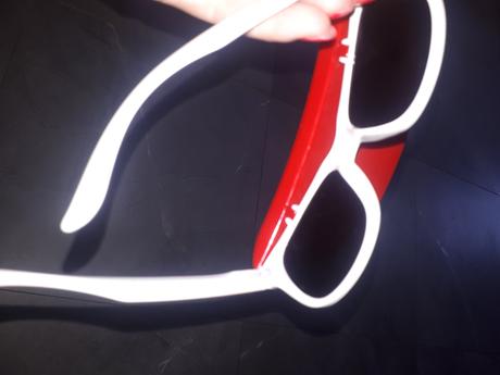 Okuliare so šiltom, 