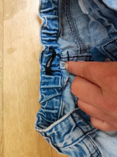 Riflové kraťasy, tezenis,104