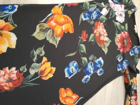 Kvietkované šaty, m