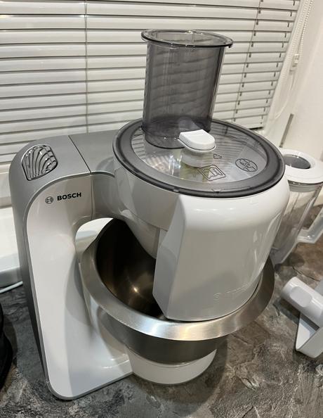 Bosch mum 54240 kuchynský robot málo použitý, bosch