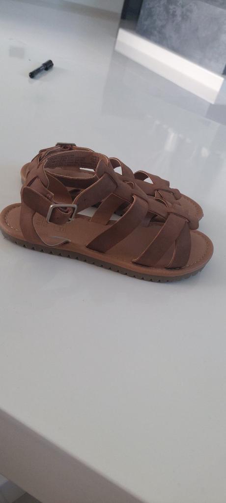 Sandalky, f&f,32
