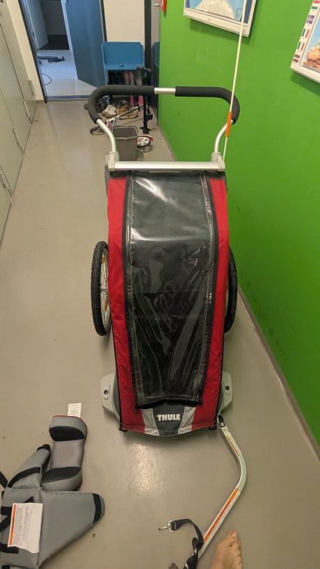 Thule cyklo vozík pre 1 dieťa top stav, 