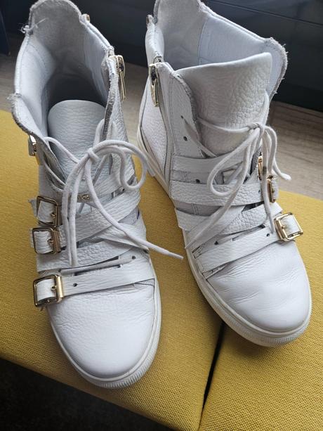 Kožené tenisky, 37