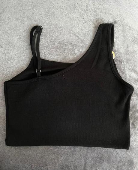 Čierny crop top, s