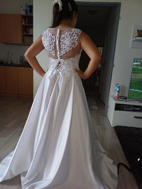 Šaty na 1.sv.prijimanie, 158