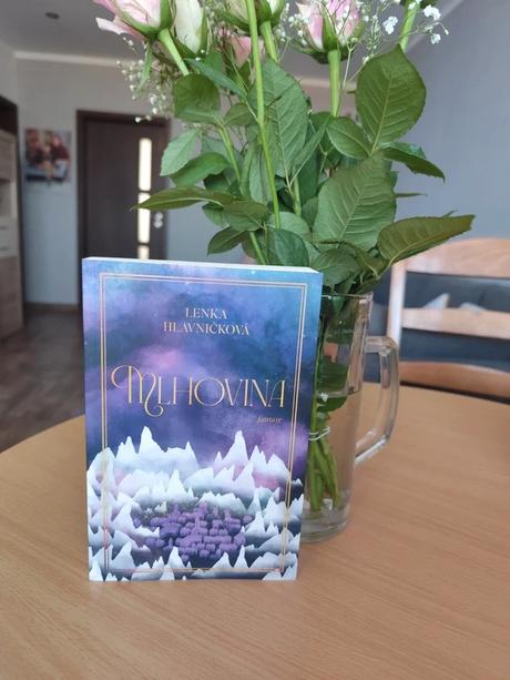Lenka hlavničková - mlhovina, 