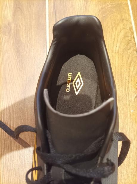 Kopačky umbro 44, 44