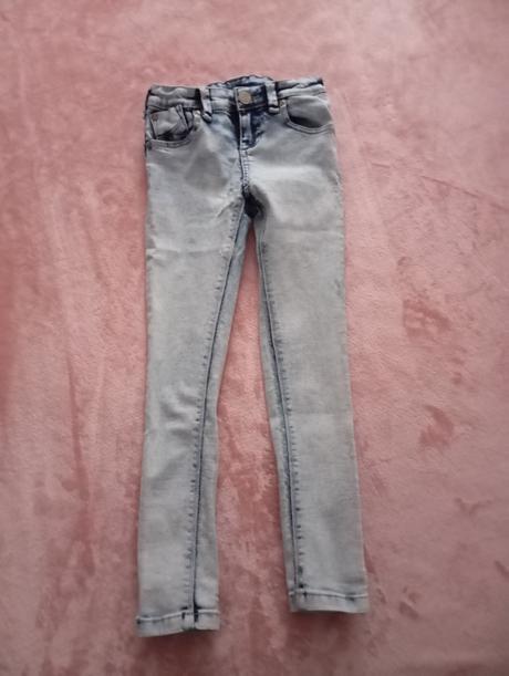 Dievčenské rifle, c&a,122