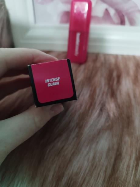 Huda beauty blush filter, 