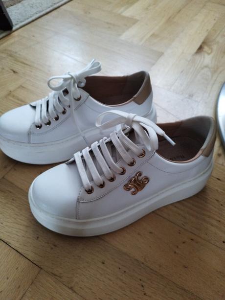 Botasky na platforme, 38