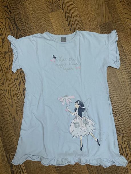 Nočná košeľa, 128