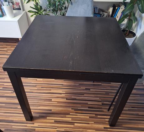 Jedalensky rozkladaci stol, 