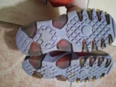 Dievčenske gumaciky 26/27, demar,26