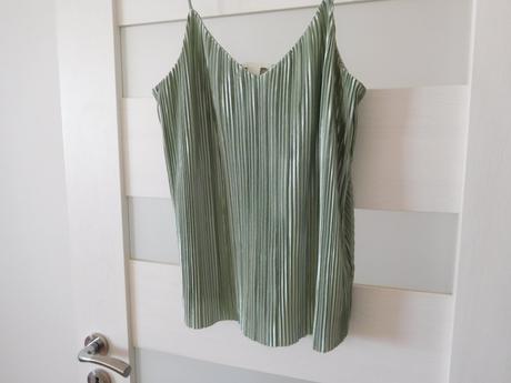 H&m  top zelenkavý pružný-s/m,, h&m,s