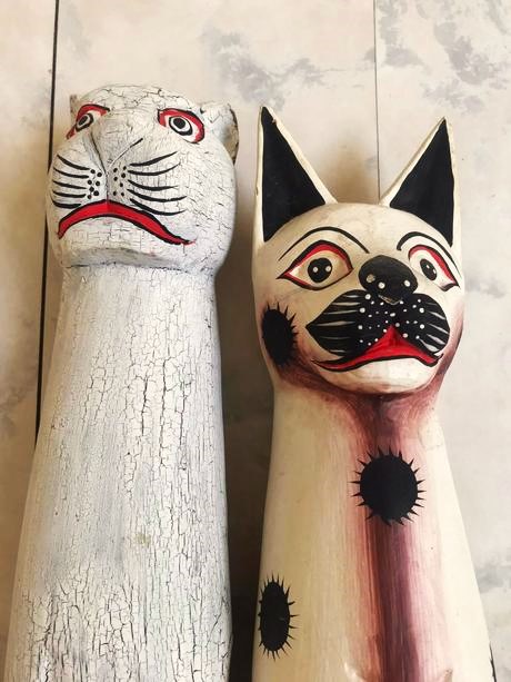 Exotická socha z teakového dreva,