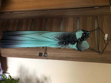 Spoločenské šaty, s