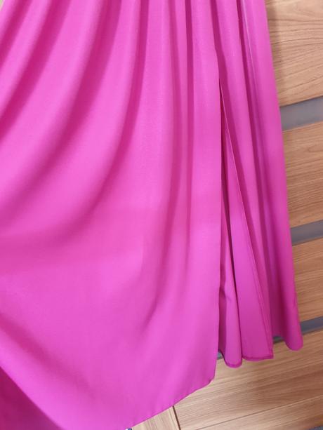 Spoločenske šaty, 32