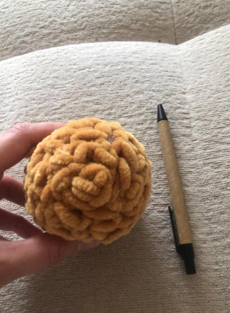 Nový handmade hačkovaný ježko,