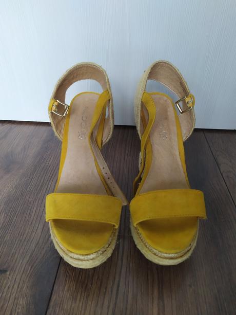 Dámske sandále na platforme, 40