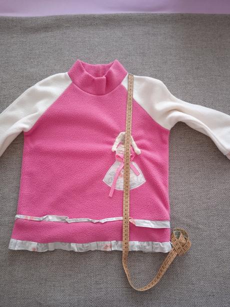 Mikina s aplikáciou dievčinky, 122