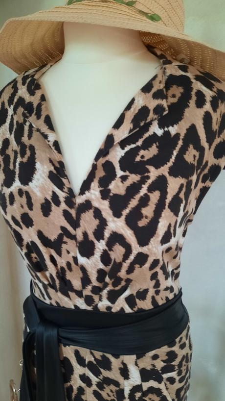 3.ŝaty hnedo-čierne  38, bonprix,38