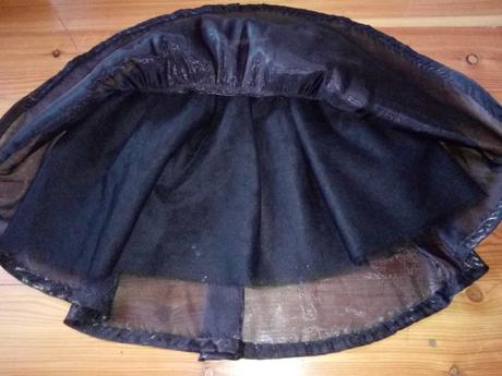 164 čierna nariasena suknička - 5eur, h&m,164