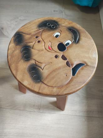 Drevená stolička, 