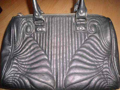 Mensia cierna kabelka do ruky,