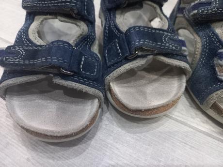 Papuče,  sandale, protetika,27