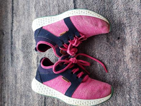 Tenisky na šnúrky, 31