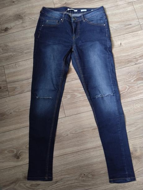 Rifle s prestrihnutými kolenami, reserved,38