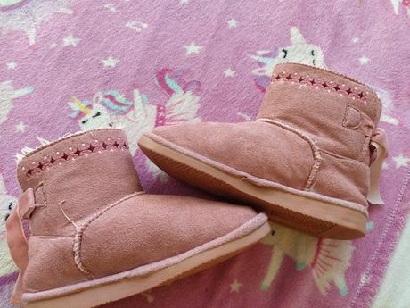 Prechodné čižmičky, 33