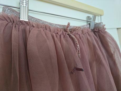 Tylová  sukňa, zara,140