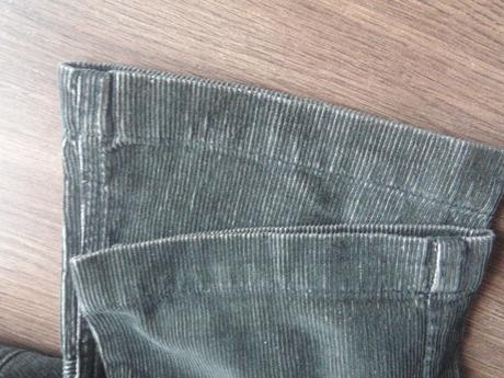 Menčestrové nohavice, 104