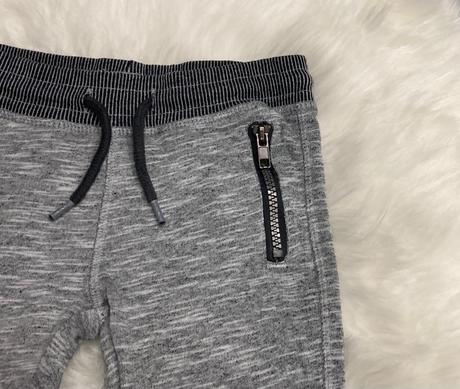 Tepláky so zipsovýmu vreckami veľ. 98, c&a,98