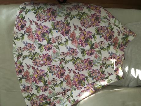 Neoprénova sukna, h&m,44